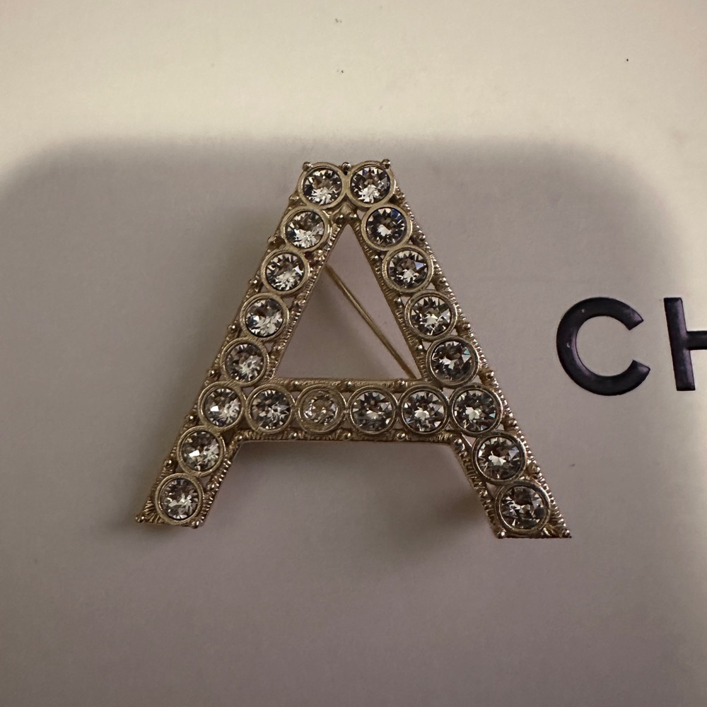 CHANEL Gold Textured Brooch